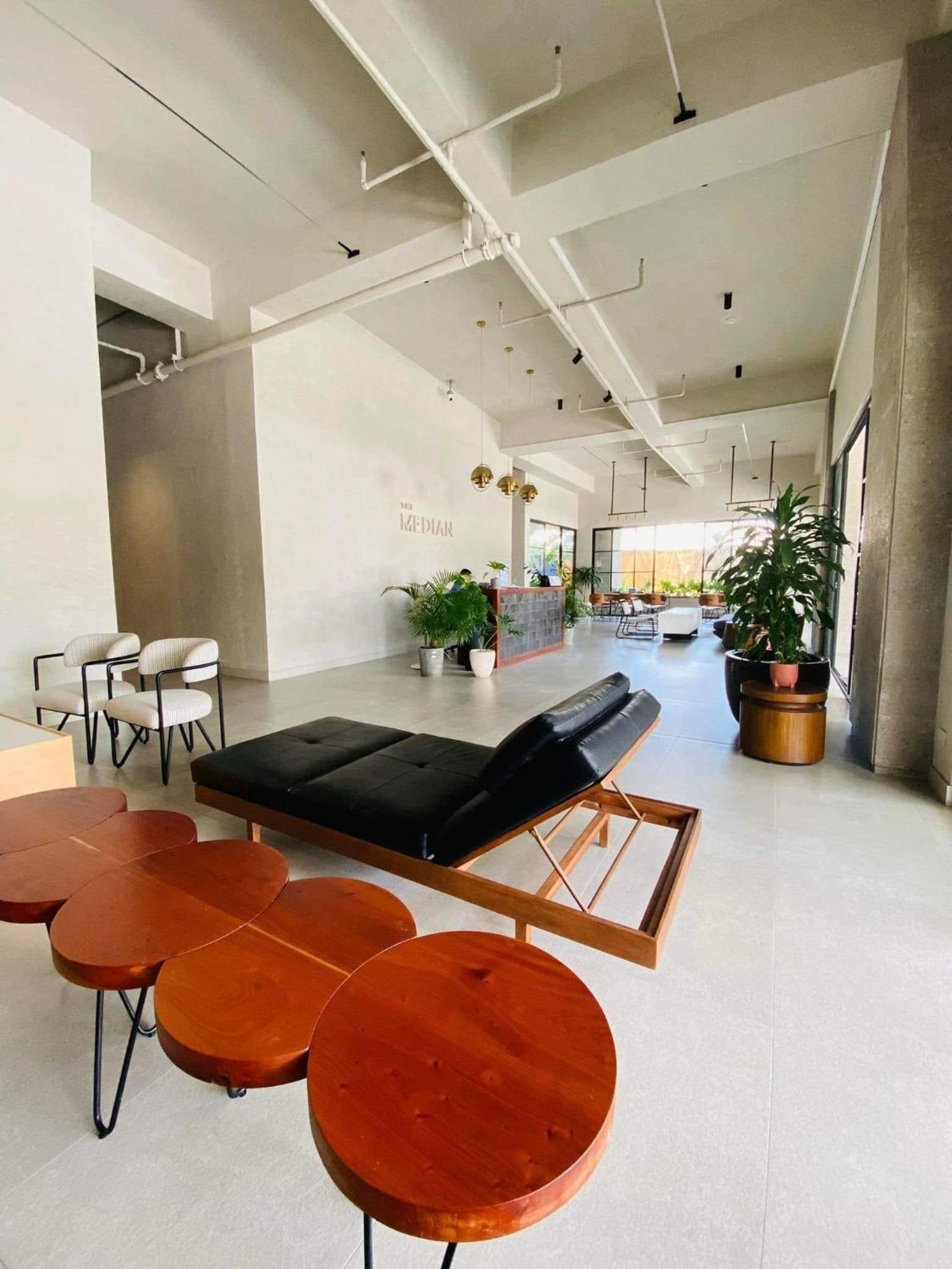 Cozy Couple's Getaway - The Median * Tabok