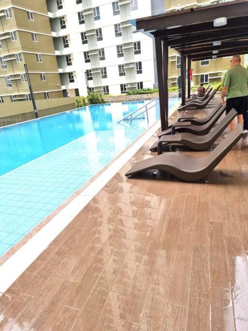 Daffodil-modern With Pool Access Apartamento