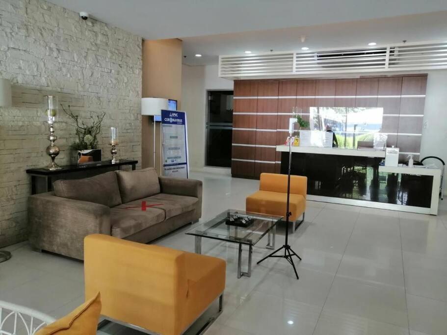 2-br Unit In It Park
