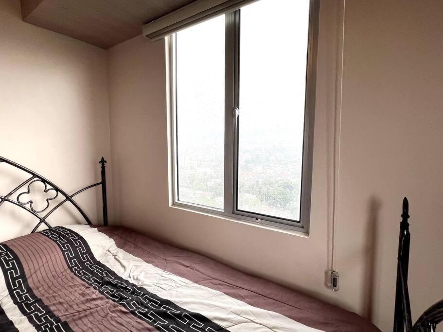 2-br Unit In It Park *