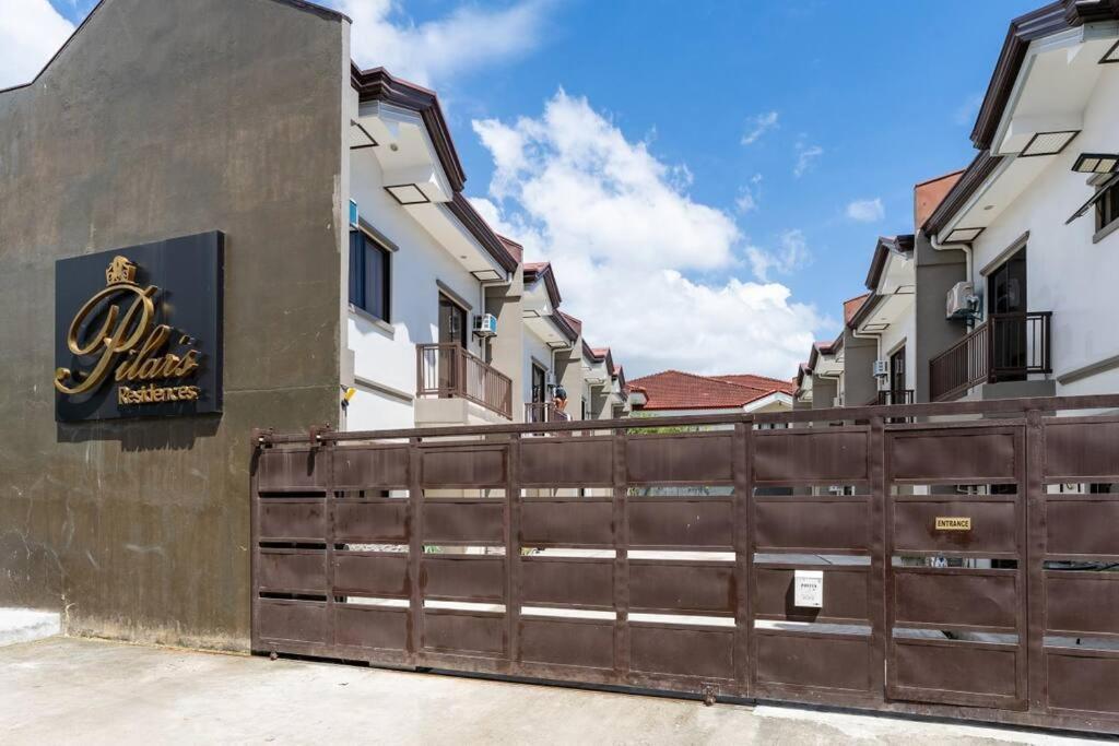 Entire 3br Furnished House Near Cebu It Park With Parking, Fast Wifi, Netflix And