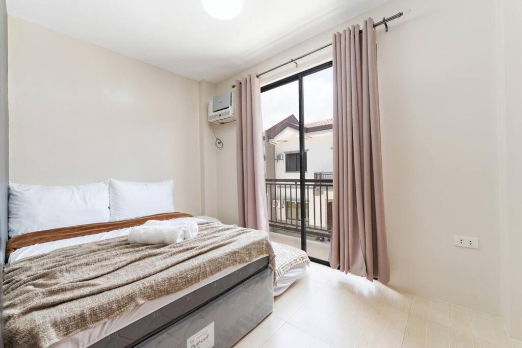 Entire 3br Furnished House Near Cebu It Park With Parking, Fast Wifi, Netflix And Nawanao