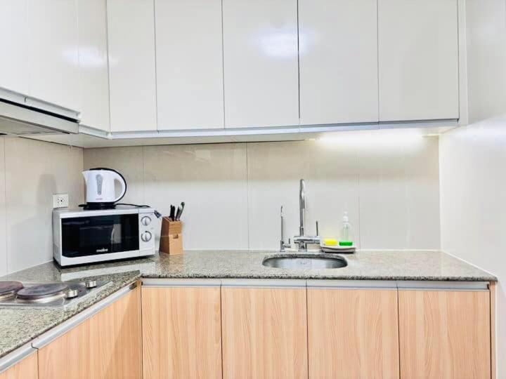 1 Bedroom Unit With Free Pool Access Near Mactan International Airport Aparthotel *
