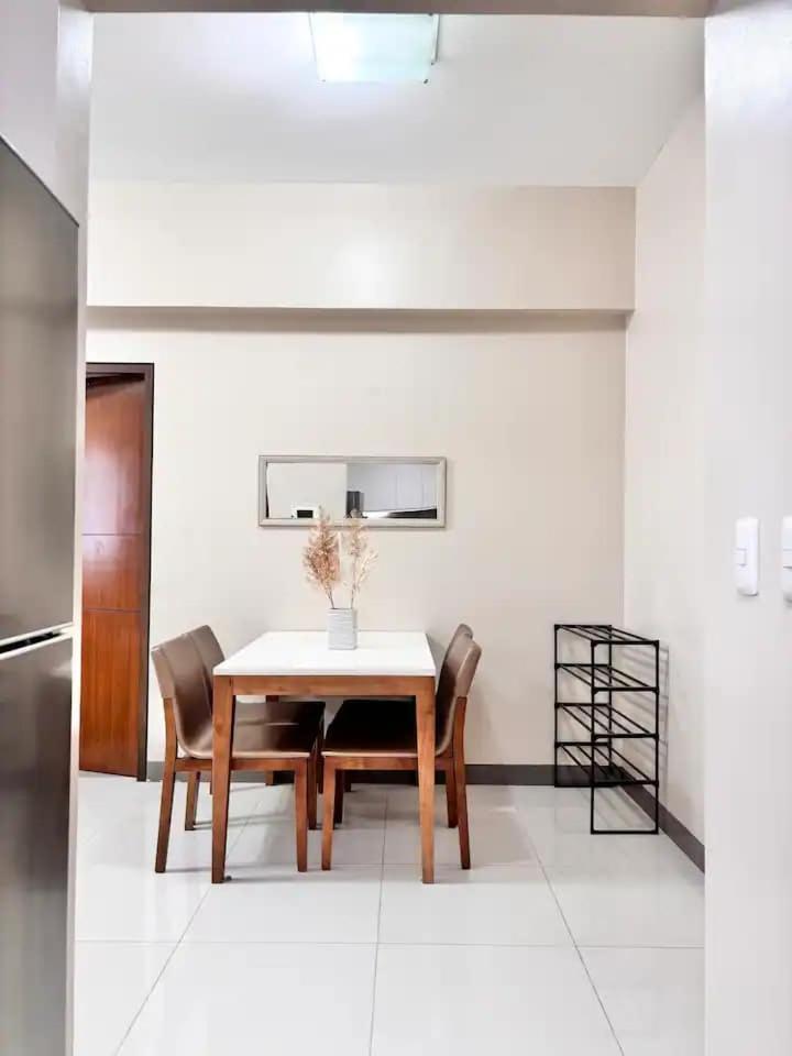 1 Bedroom Unit With Free Pool Access Near Mactan International Airport *