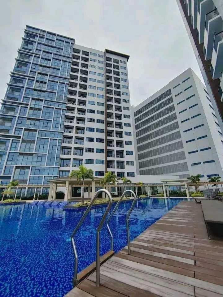 1 Bedroom Unit With Free Pool Access Near Mactan International Airport Lapu-Lapu City