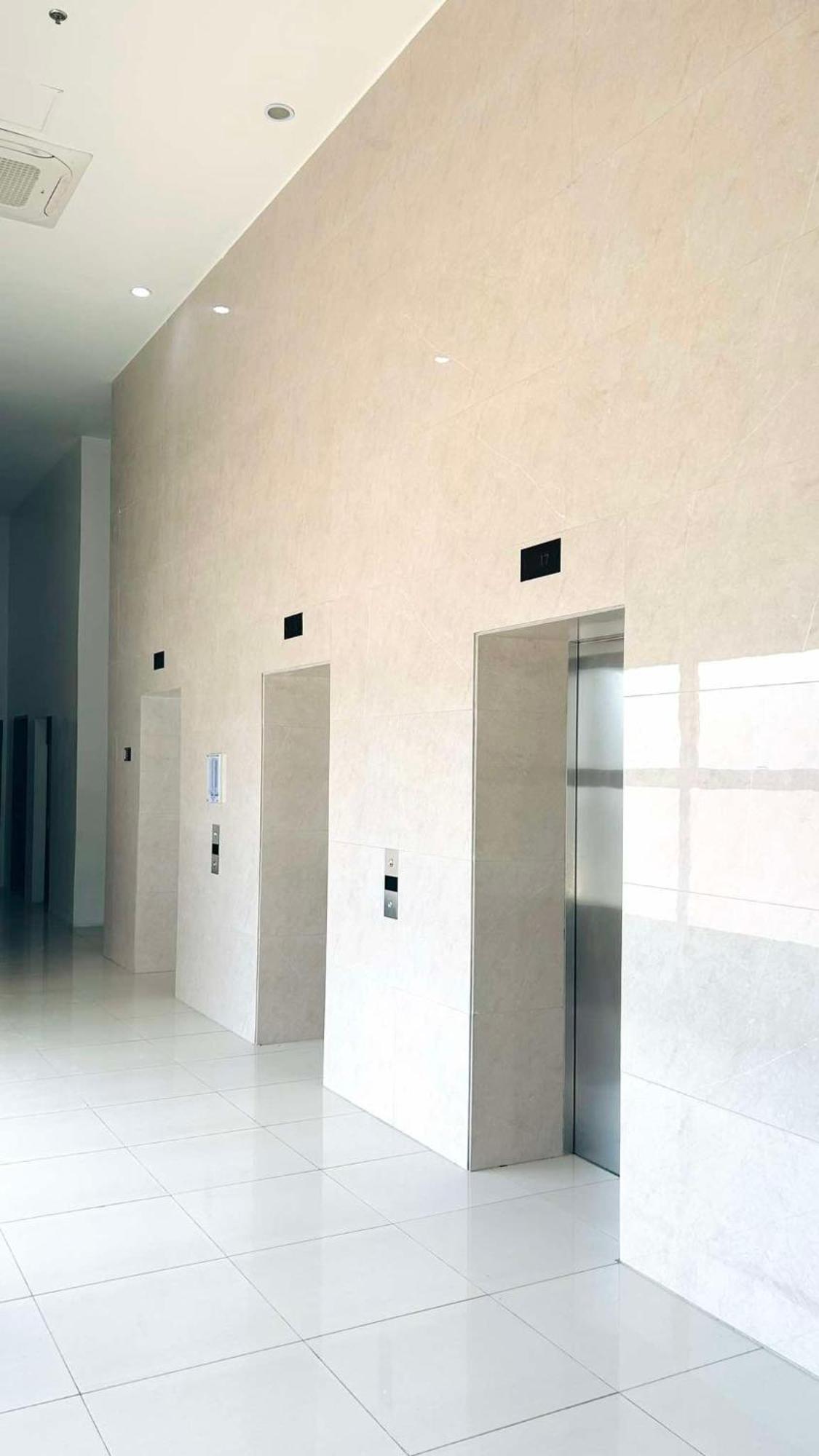 Modern Urban Comfort Aparthotel