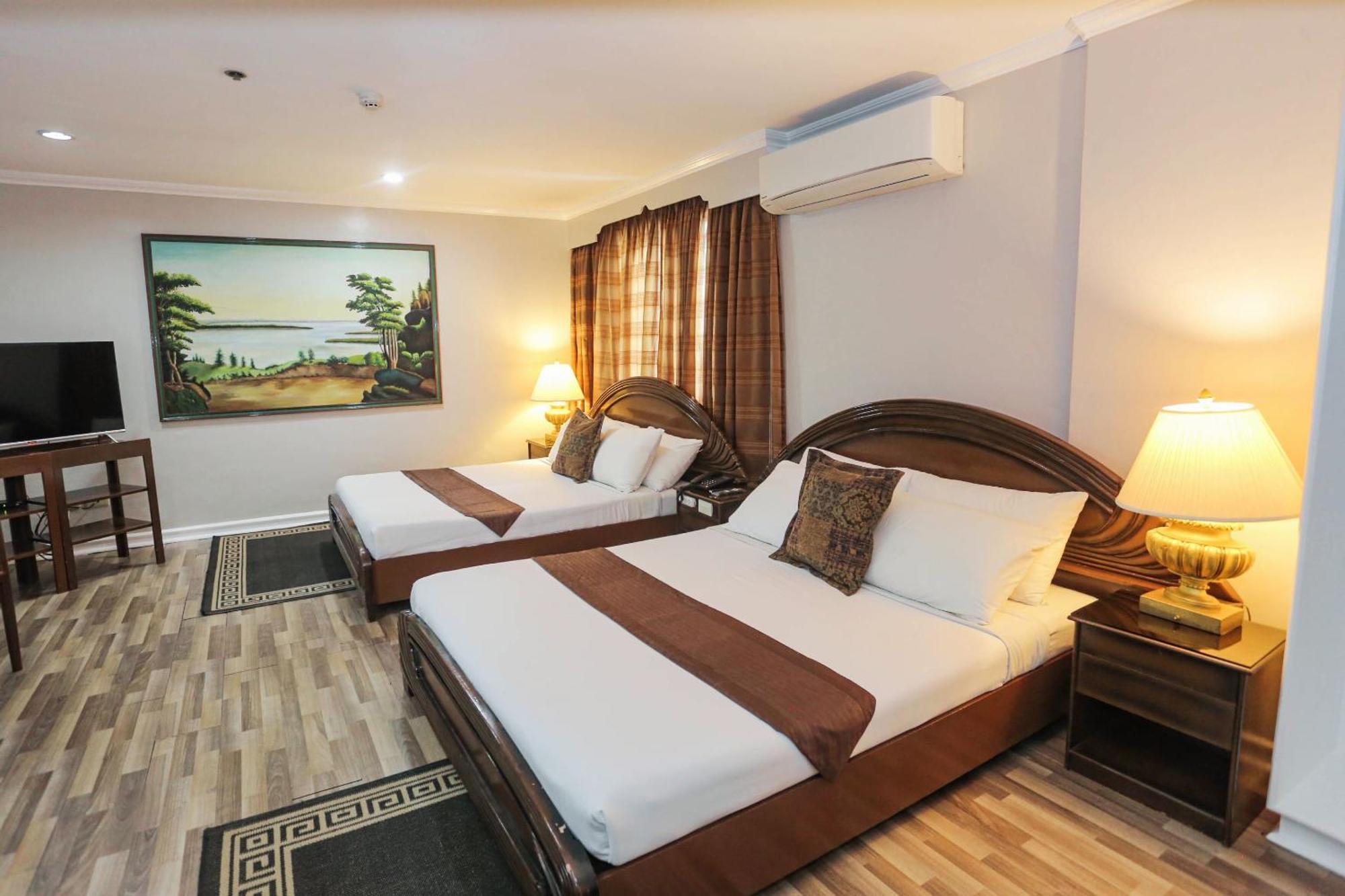 Hotel Plaza - 3*