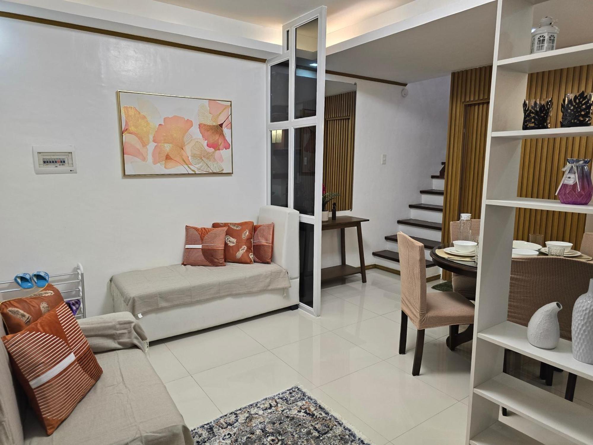 Apartment Fully-furnished Compostela House With Carpark, Wifi, Netflix