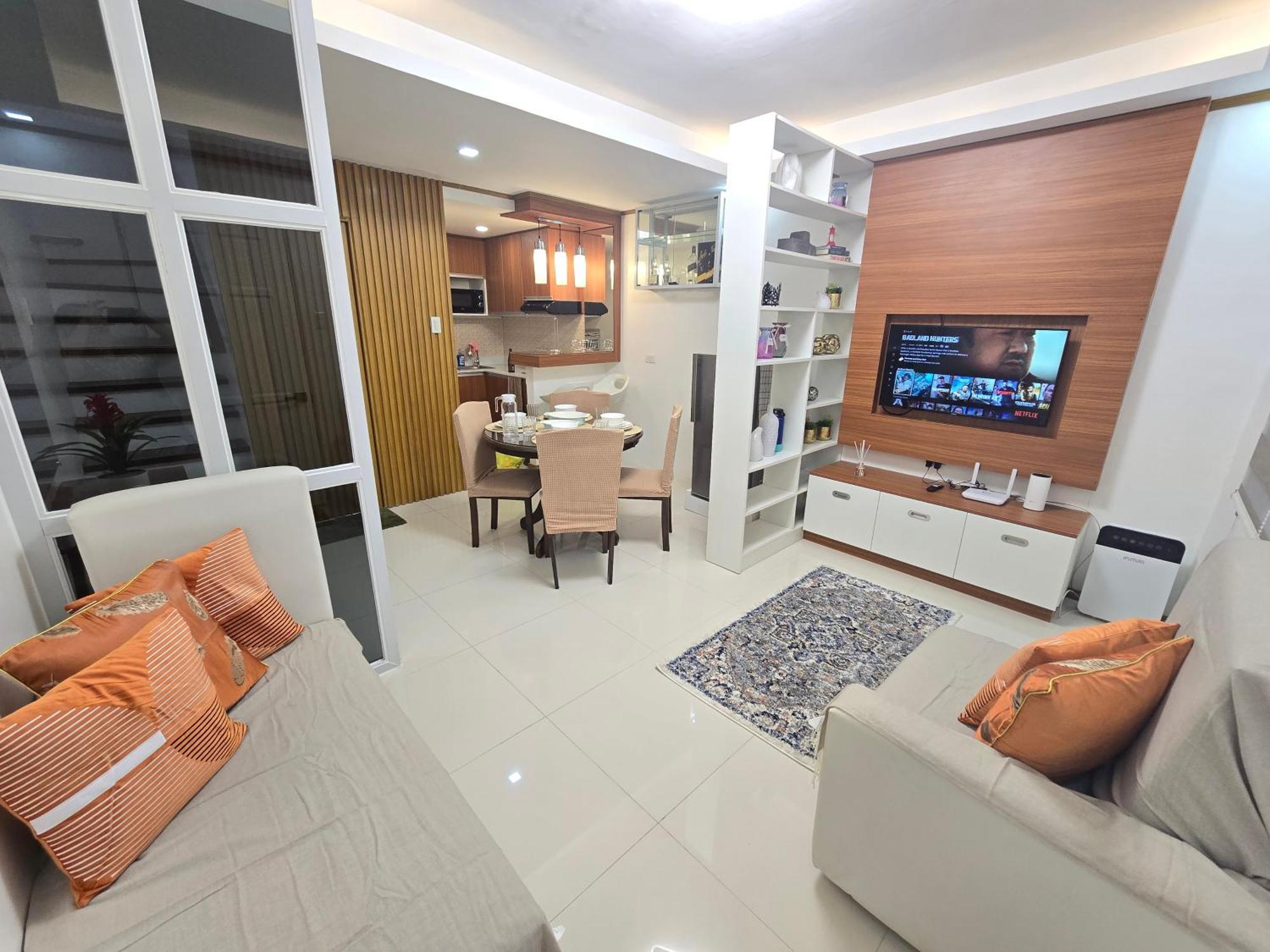 Apartment Fully-furnished Compostela House With Carpark, Wifi, Netflix Compostela (Cebu)