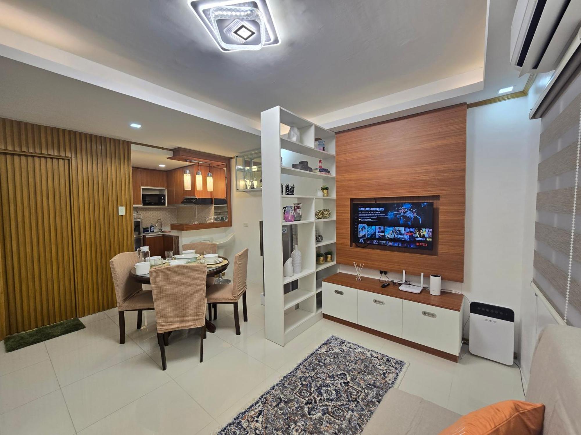 Fully-furnished Compostela House With Carpark, Wifi, Netflix * Compostela (Cebu)