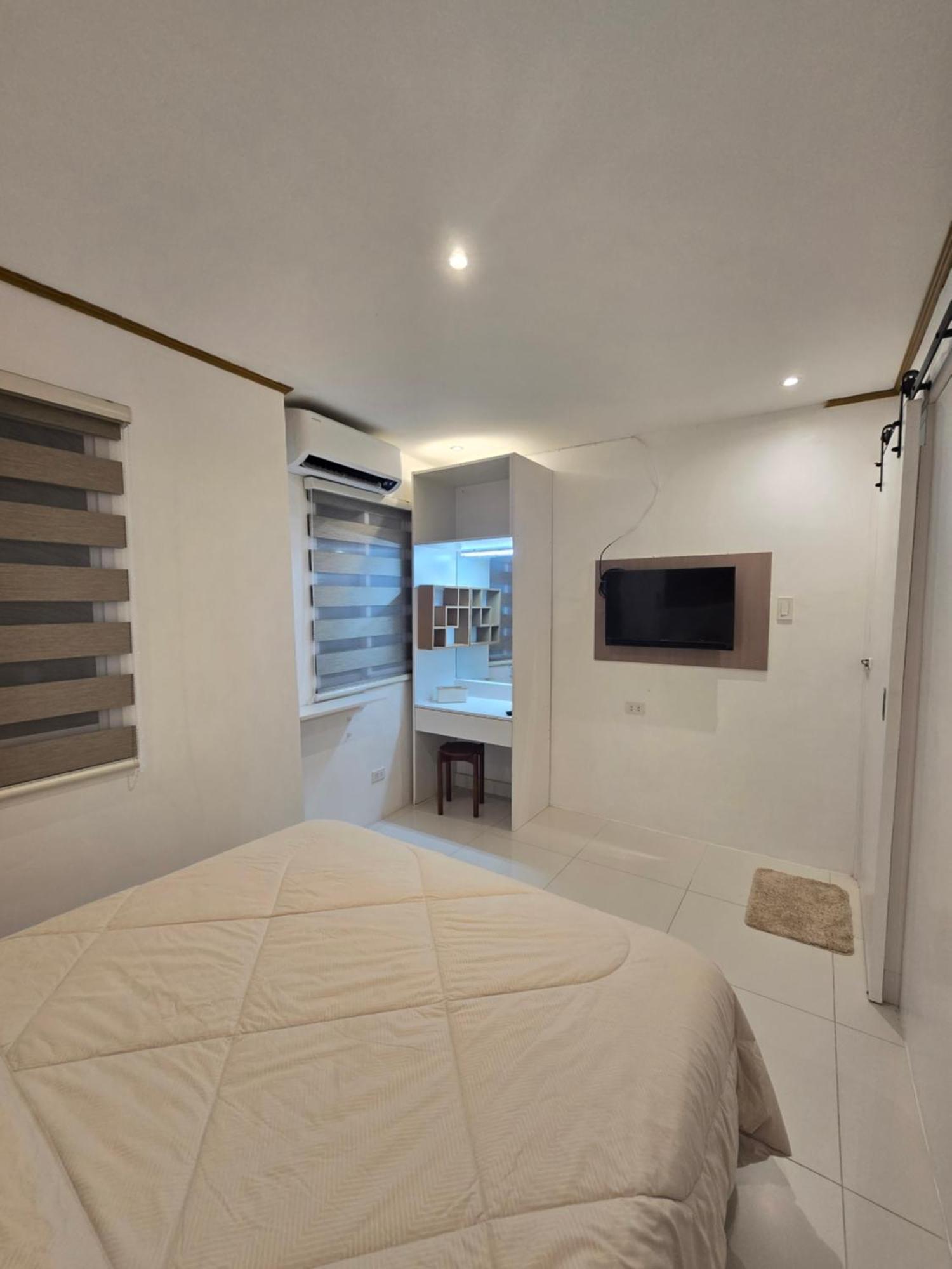 Fully-furnished Compostela House With Carpark, Wifi, Netflix * Compostela (Cebu)