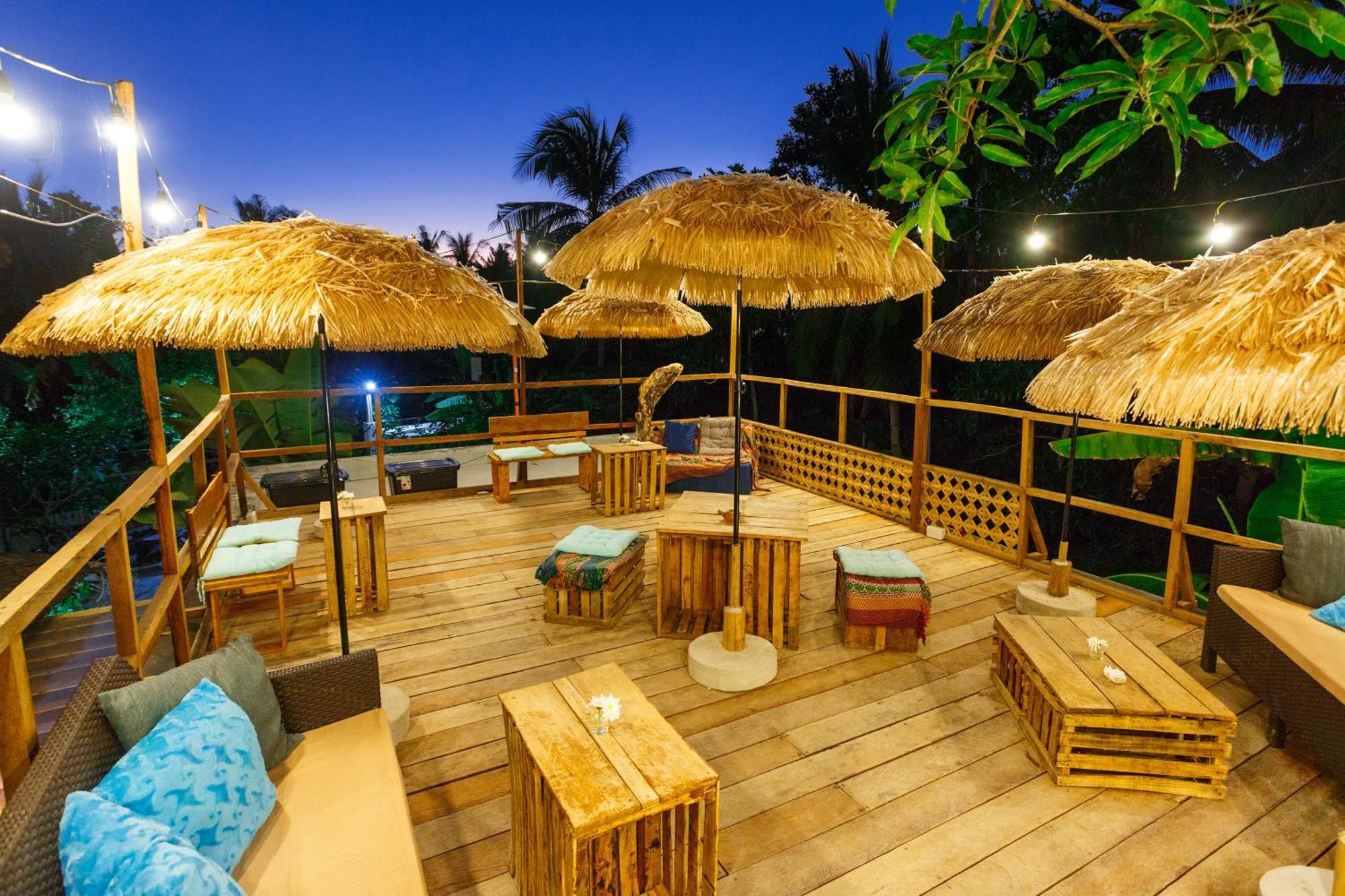 Camotes-hidden-huts San Francisco (Cebu)