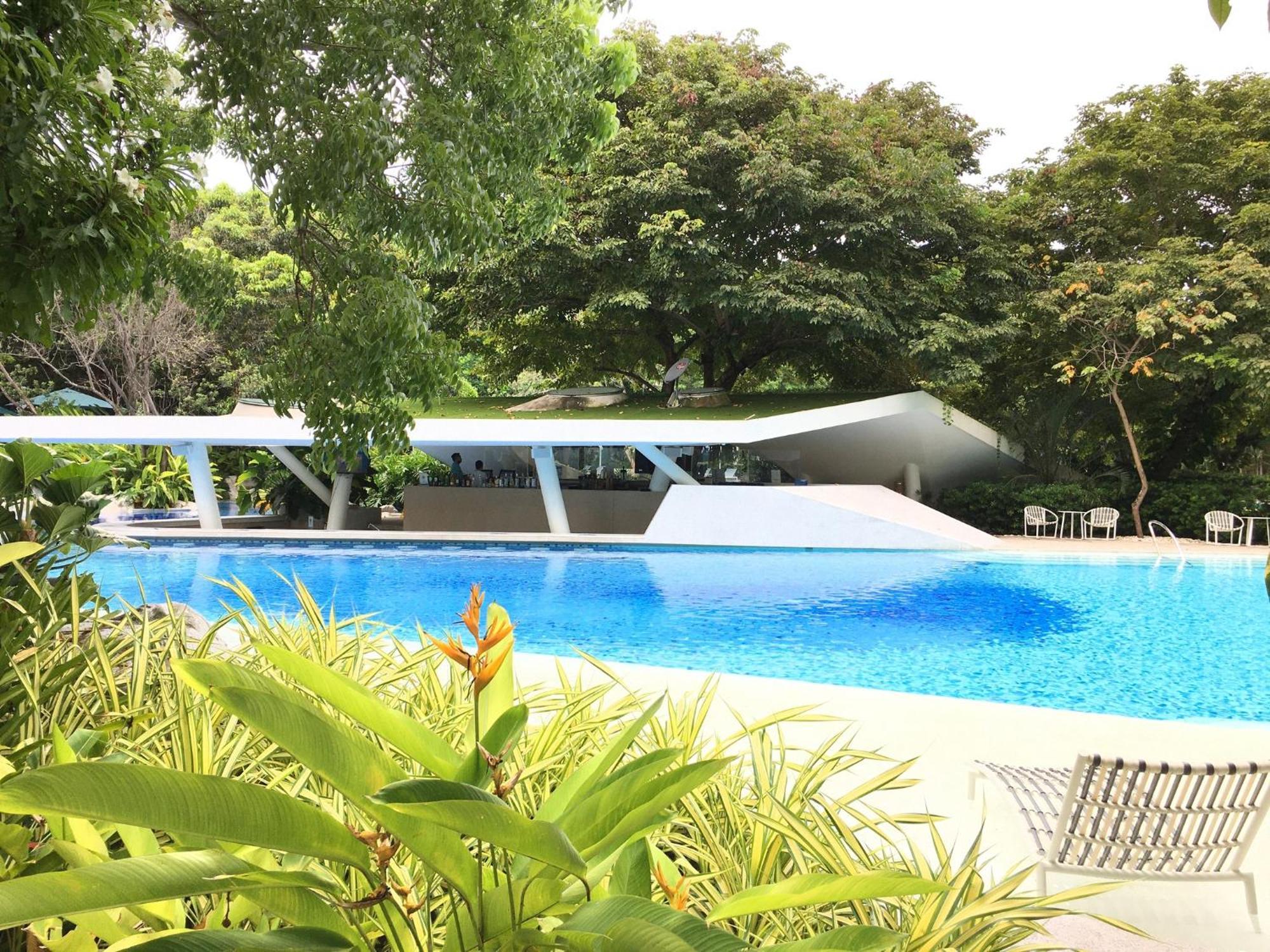 Apartment Tambuli 1 Bedroom Beachfront *