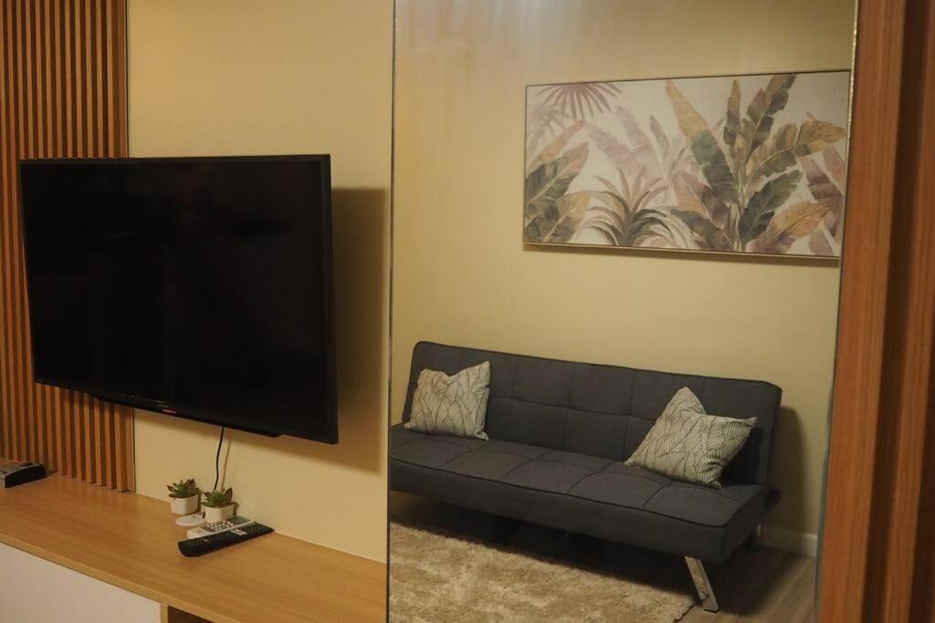 Apartment Spacious 2br At It Park W Pool & Stream Video *