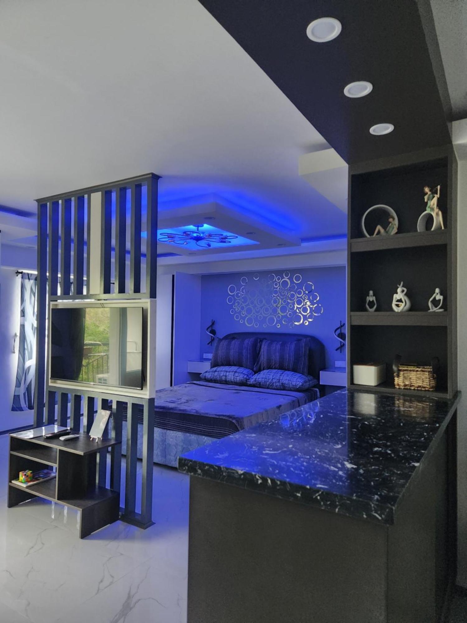 Azur B316 Near Airport, Netflix, Stylish, Cozy With Swimming Pool Lapu-Lapu City