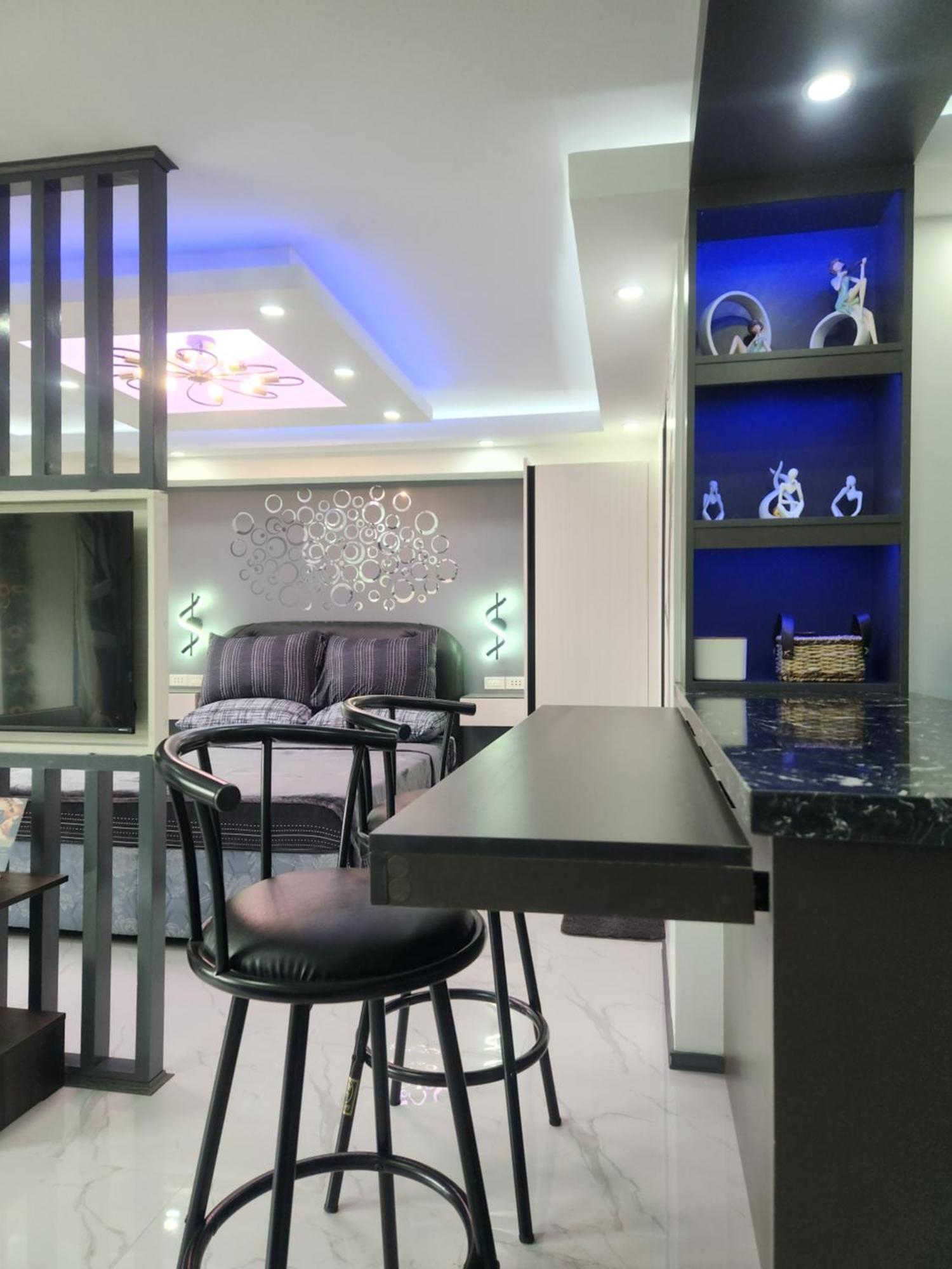 Azur B316 Near Airport, Netflix, Stylish, Cozy With Swimming Pool