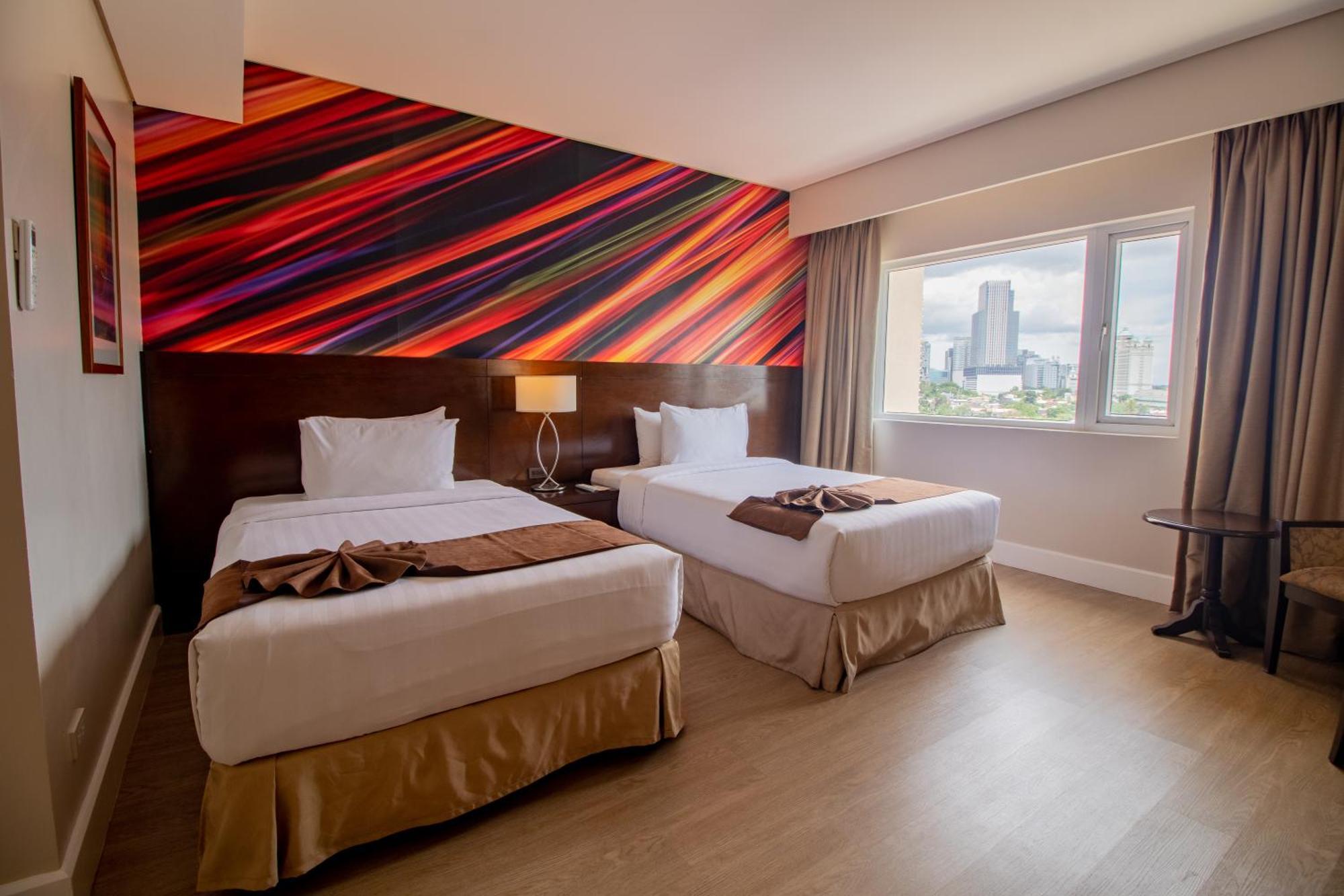Harolds 4* Cebu