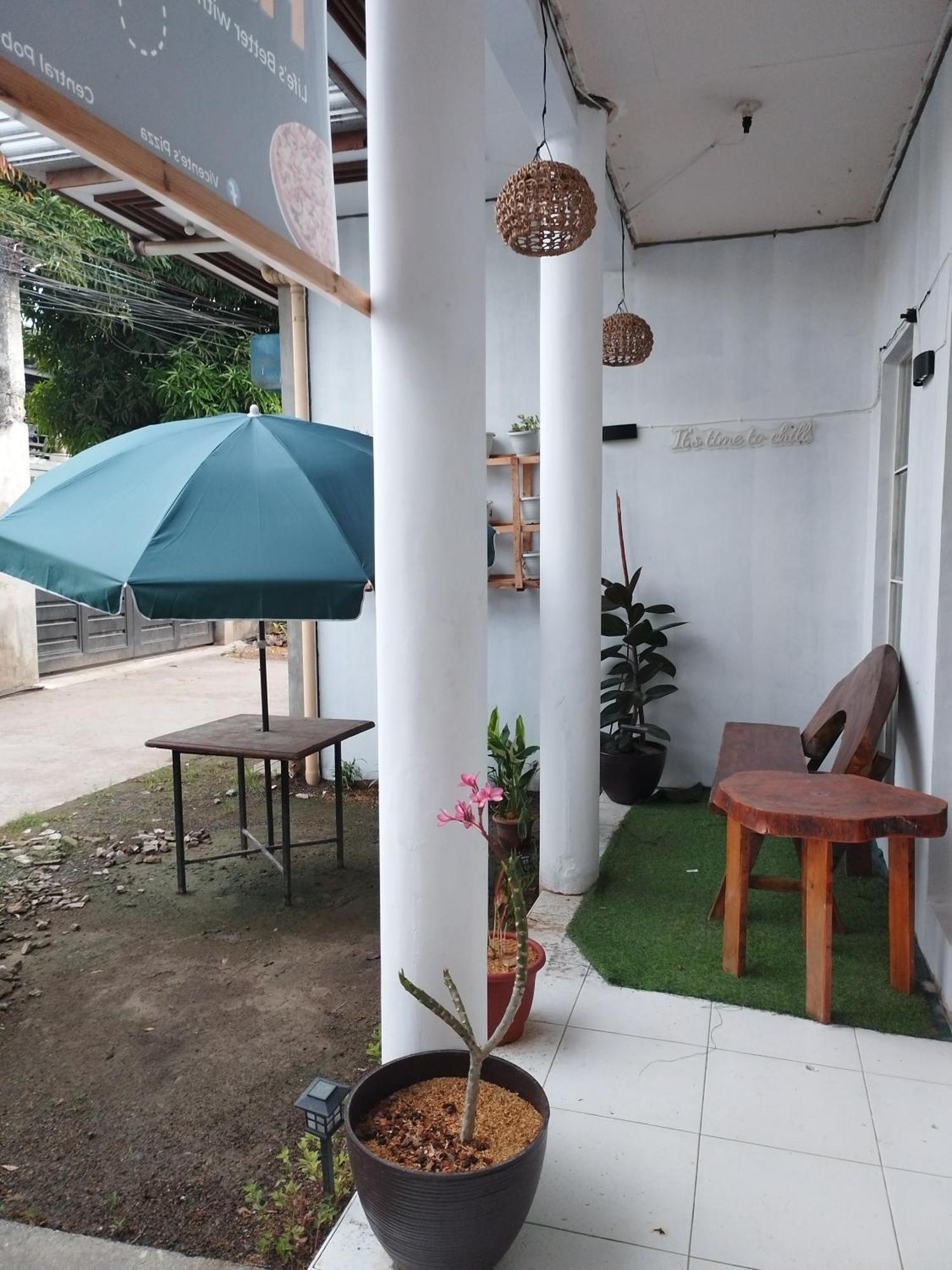 Homestay R & J In Naga Cebu Tina-an