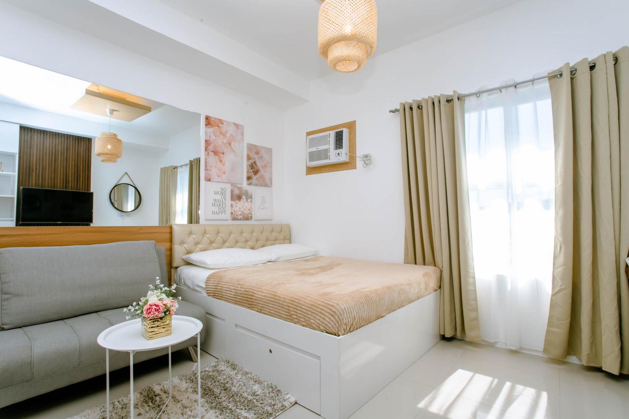 Staycation Minimalist With Rooftop Pool And Netflix Apartment