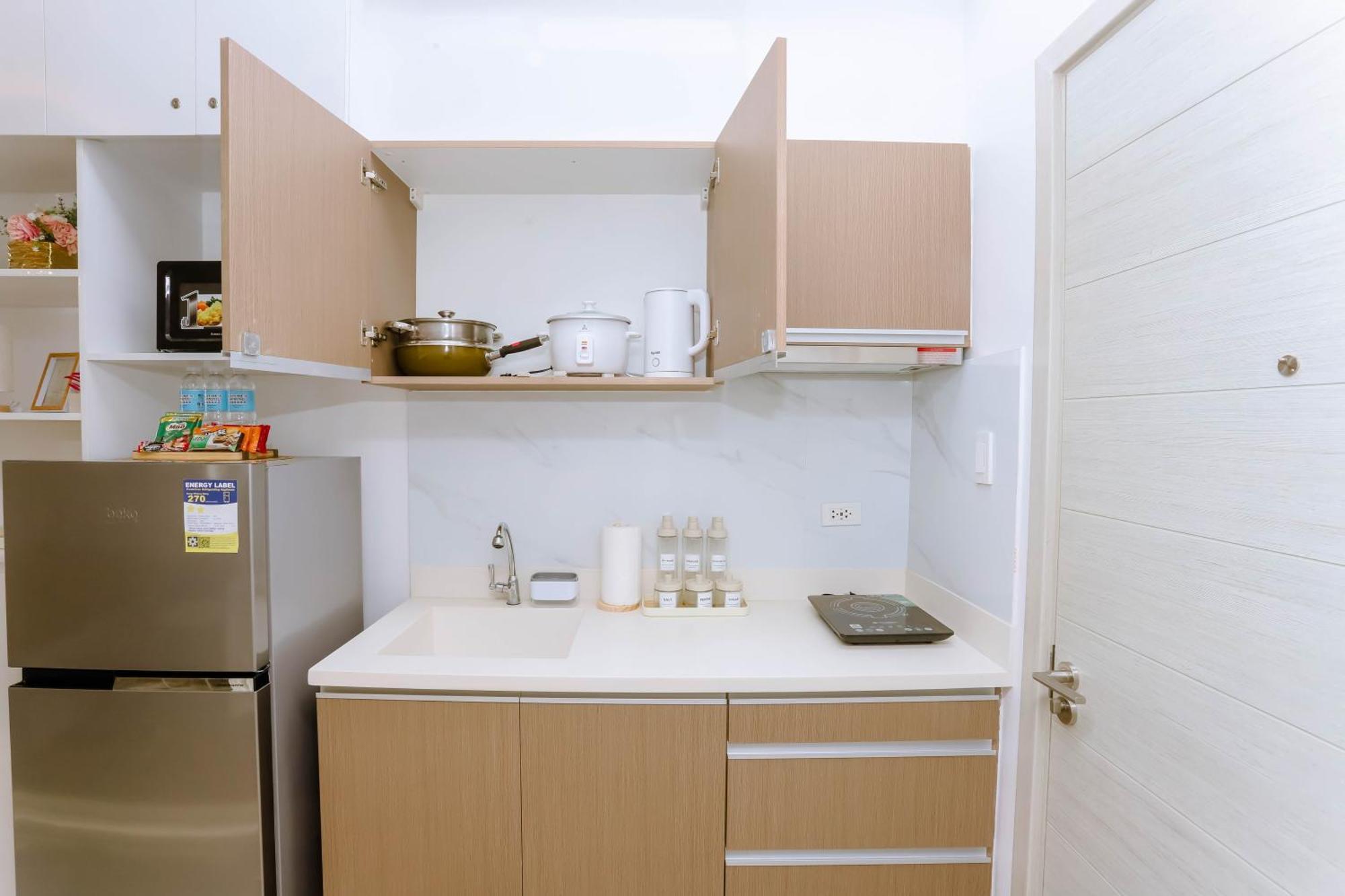 Staycation Minimalist With Rooftop Pool And Netflix Apartment Cebu