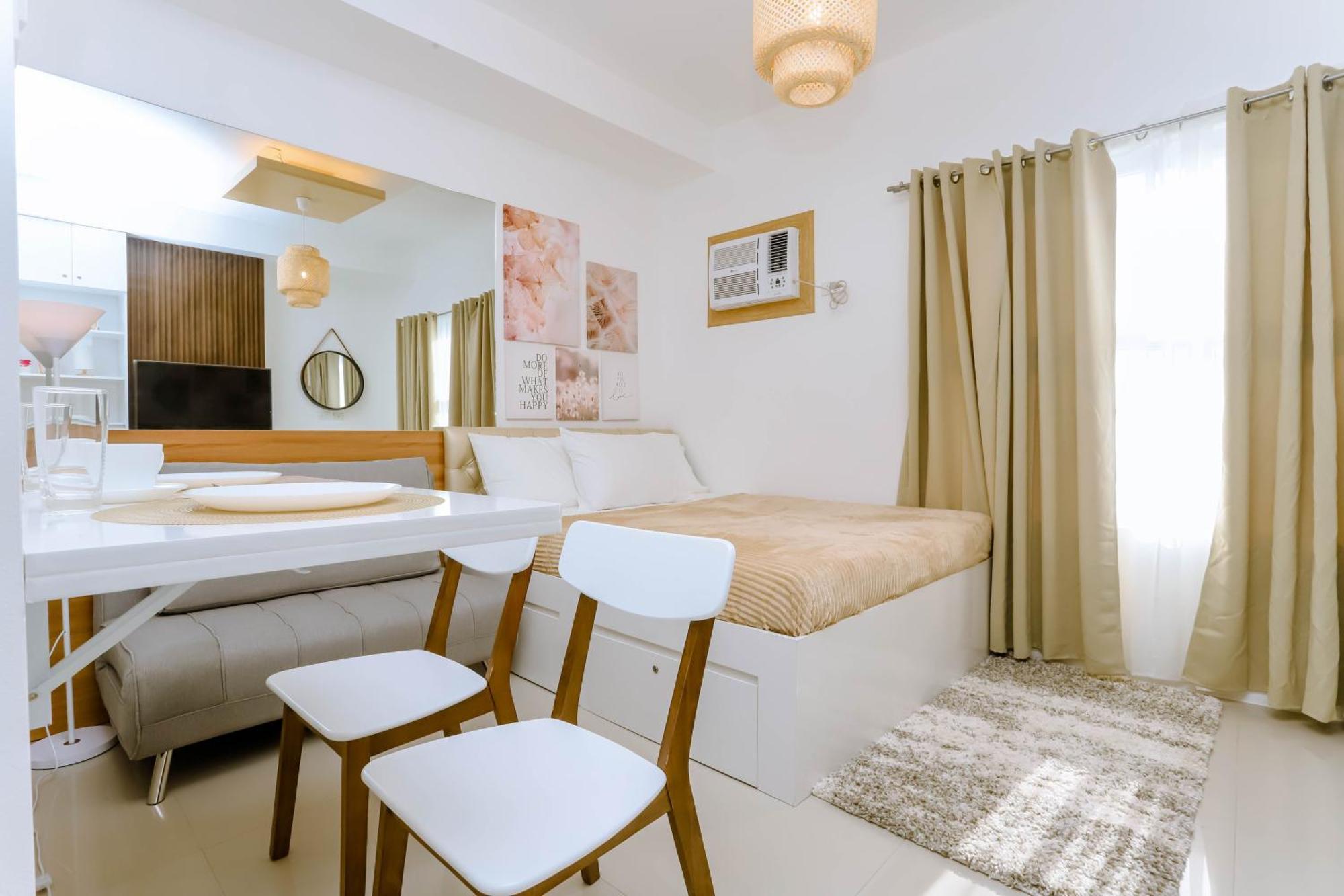 Staycation Minimalist With Rooftop Pool And Netflix Apartment