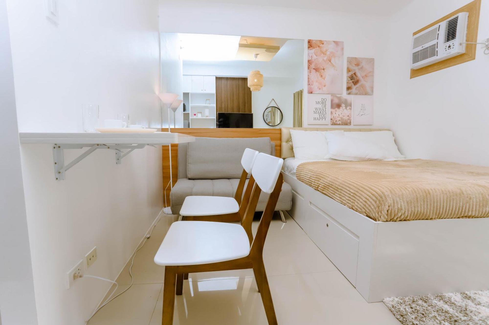 Apartment Staycation Minimalist With Rooftop Pool And Netflix *
