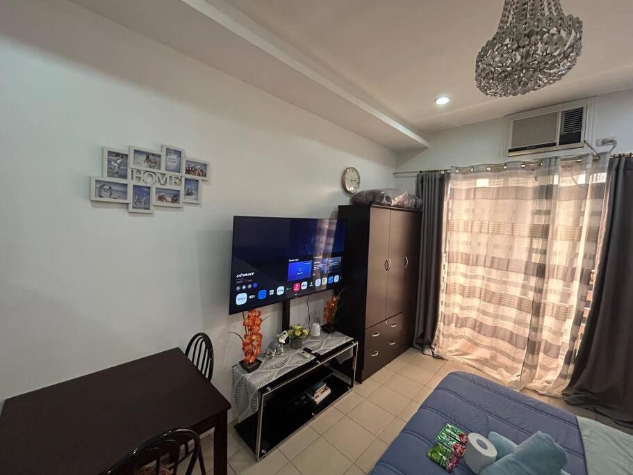 Apartment Trillium 8f Pet Friendly With 1bed 2sofabeds And Balcony Near Ayala Center Mall *