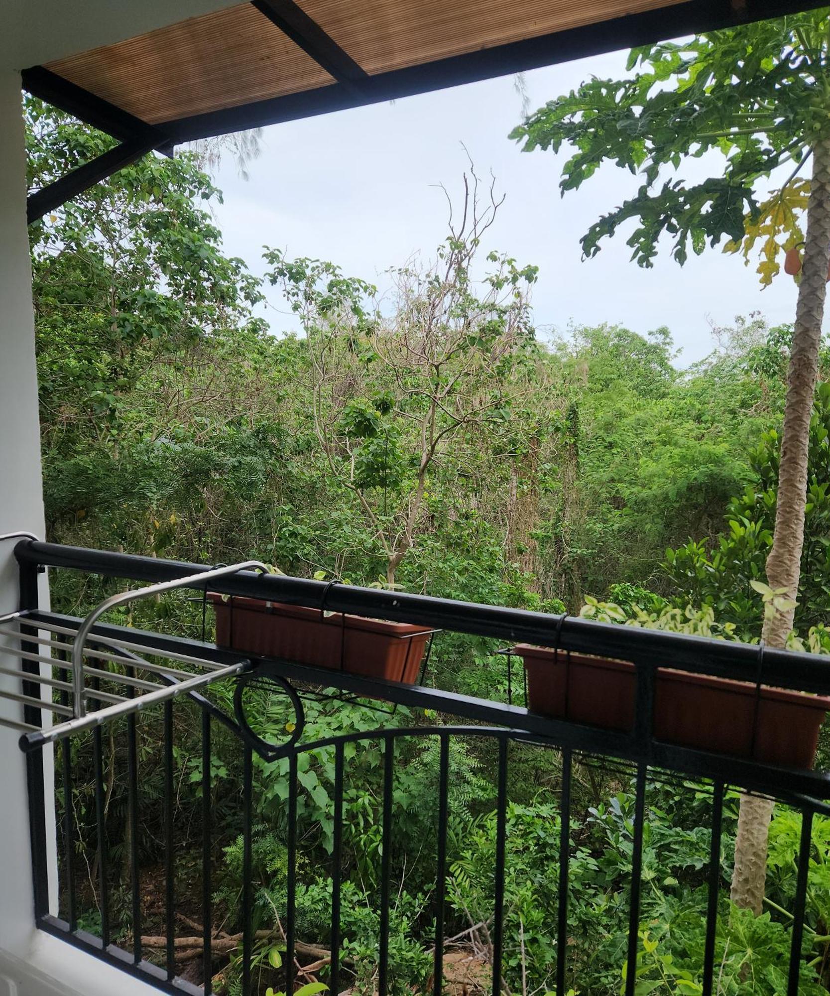 Azur B316 Near Airport, Netflix, Stylish, Cozy With Swimming Pool