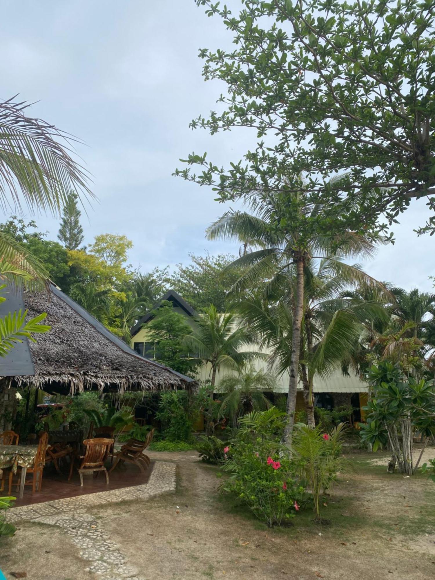 Ravenala Resort Moalboal