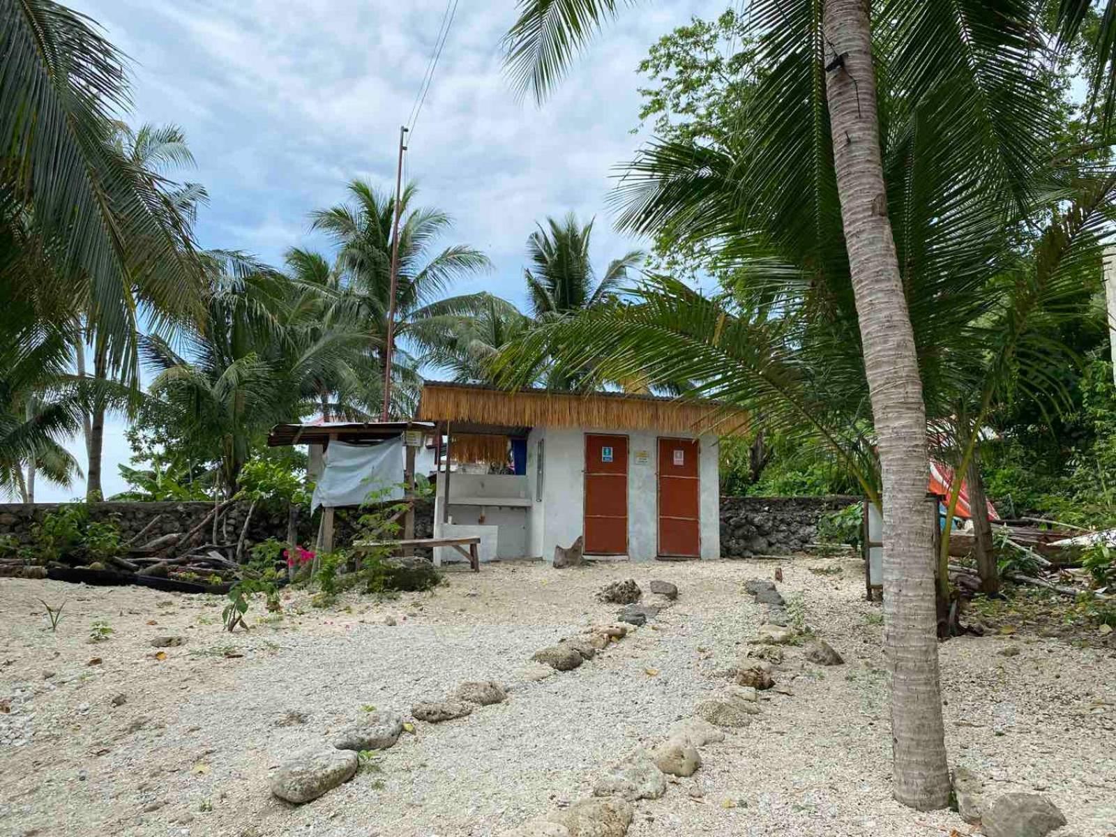 Alfonsa Tent Ground - Camp By The Sea Oslob