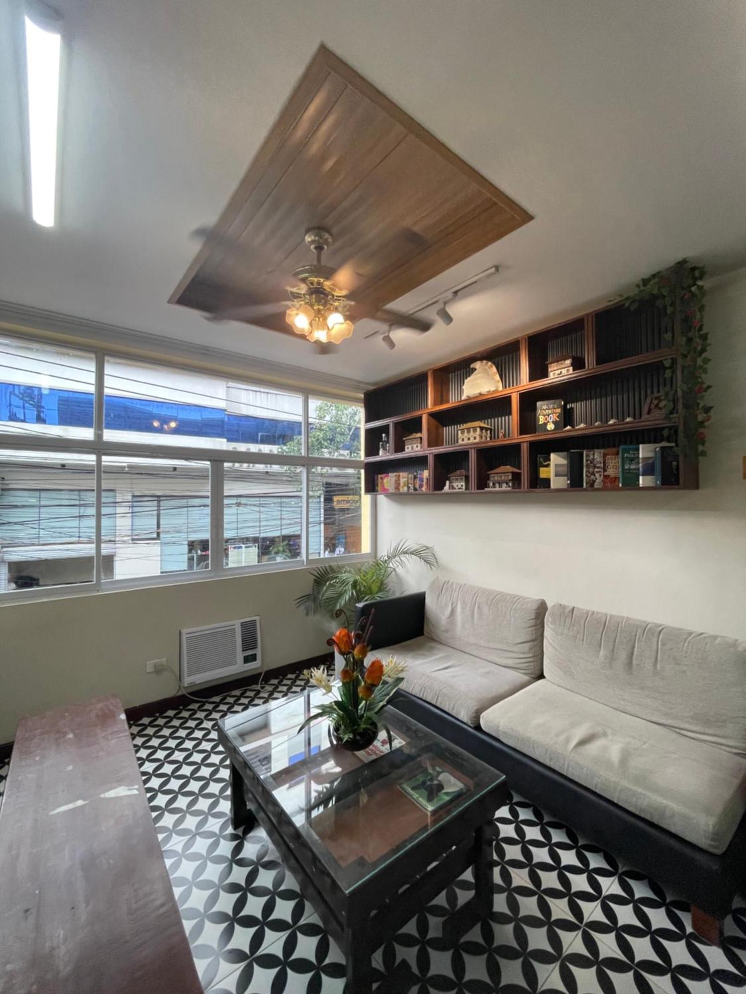 Balai Balai Capsule Hostel