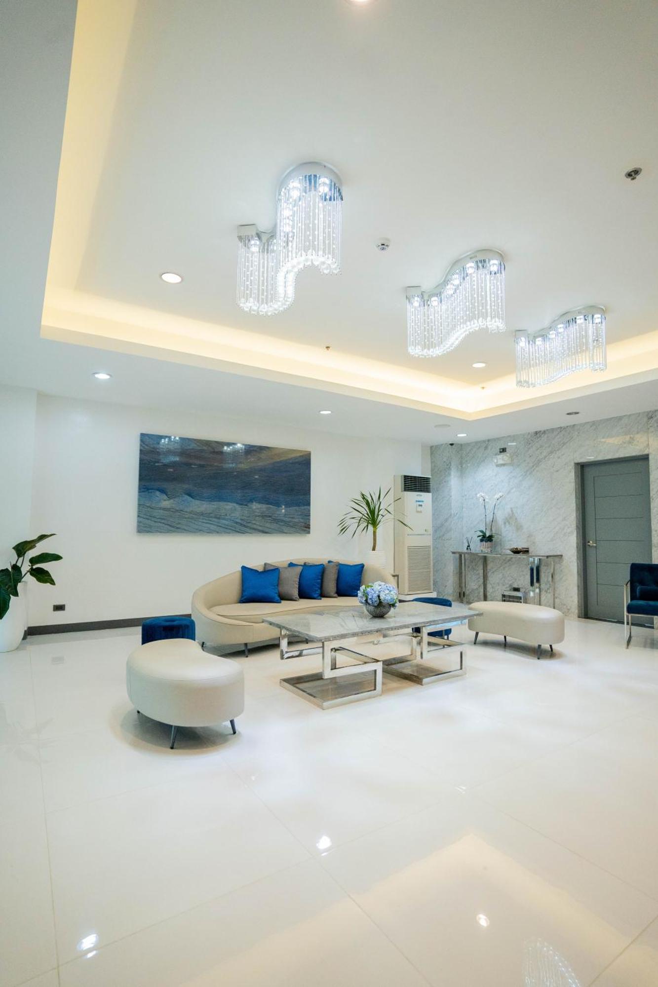 Stacia Cebu