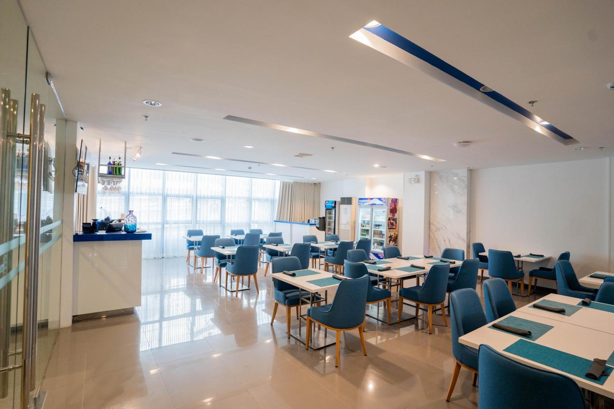 Stacia Hotel 3*