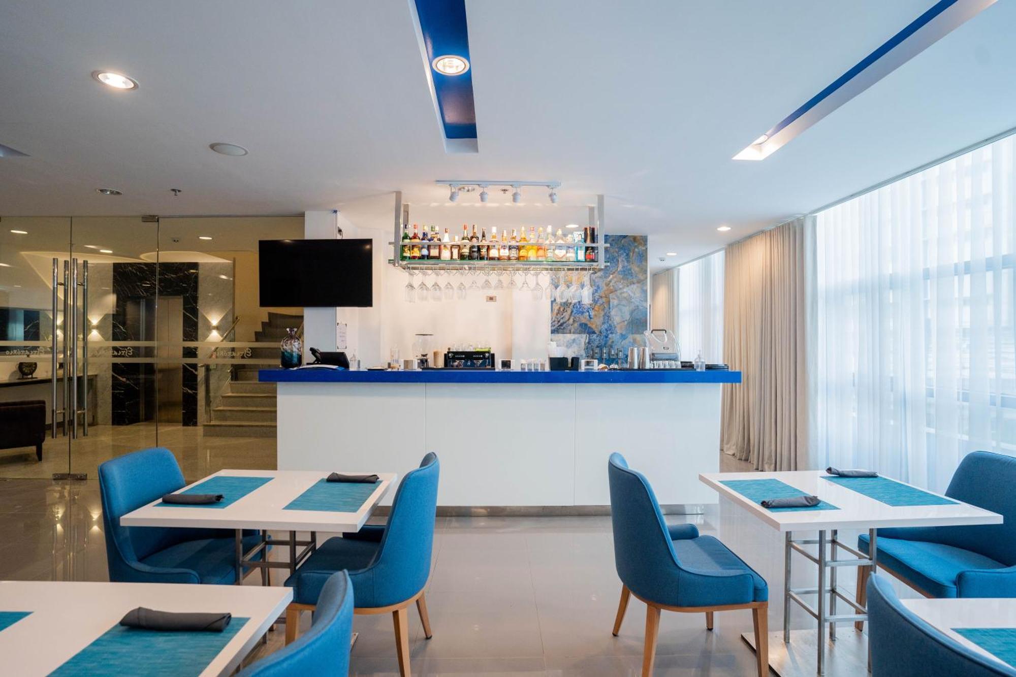 Stacia Cebu