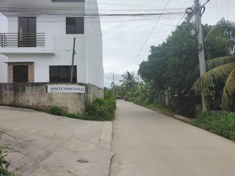 Bahay bakasyunan Comfy Near Ateneo De Cebu *