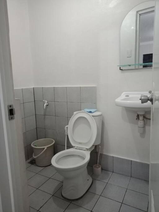 Bahay bakasyunan Comfy Near Ateneo De Cebu