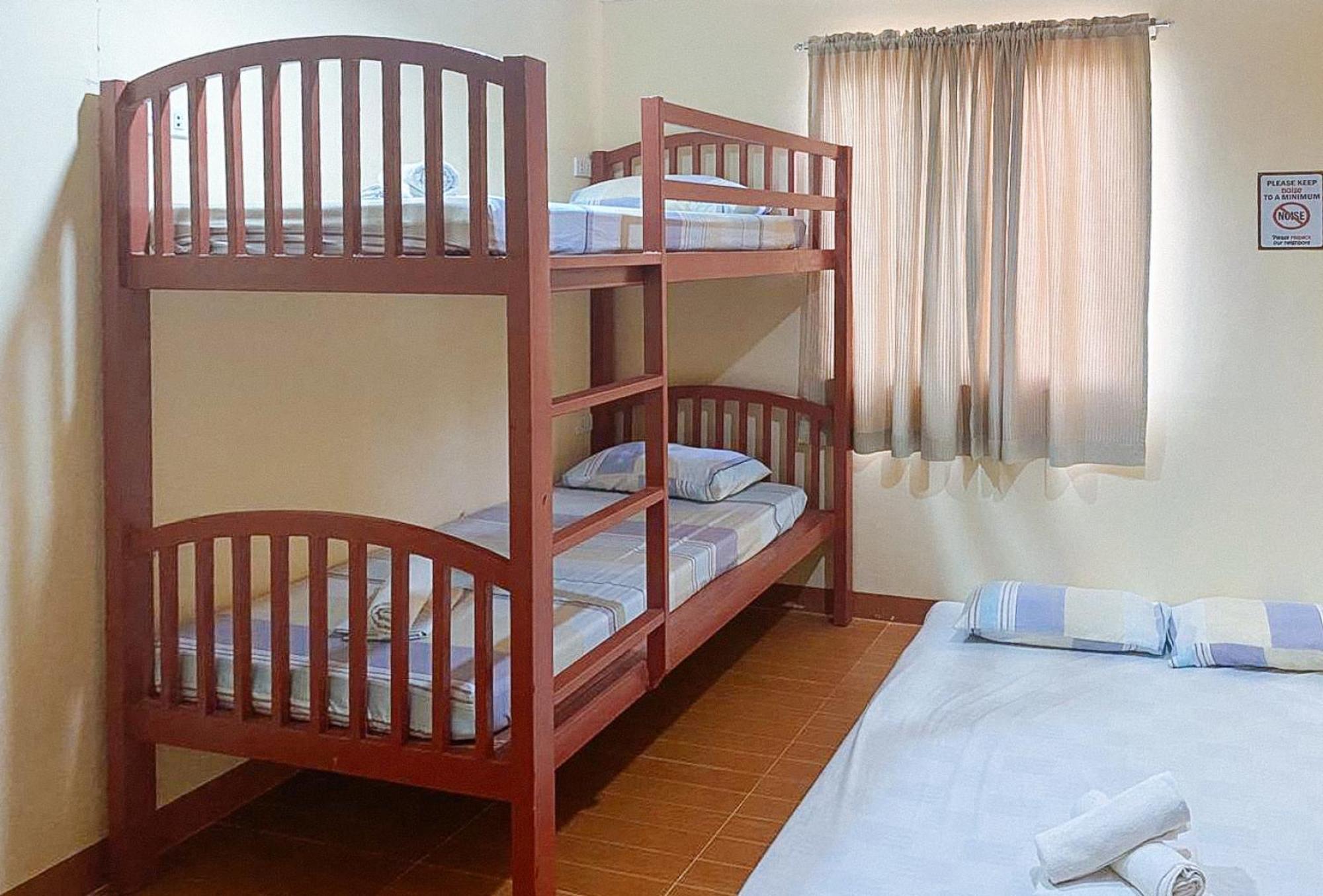 Hotel Reddoorz At La Briana Santa Fe, Bantayan Cebu 2*