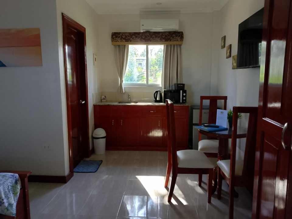 Ocean Breeze Resort Toledo