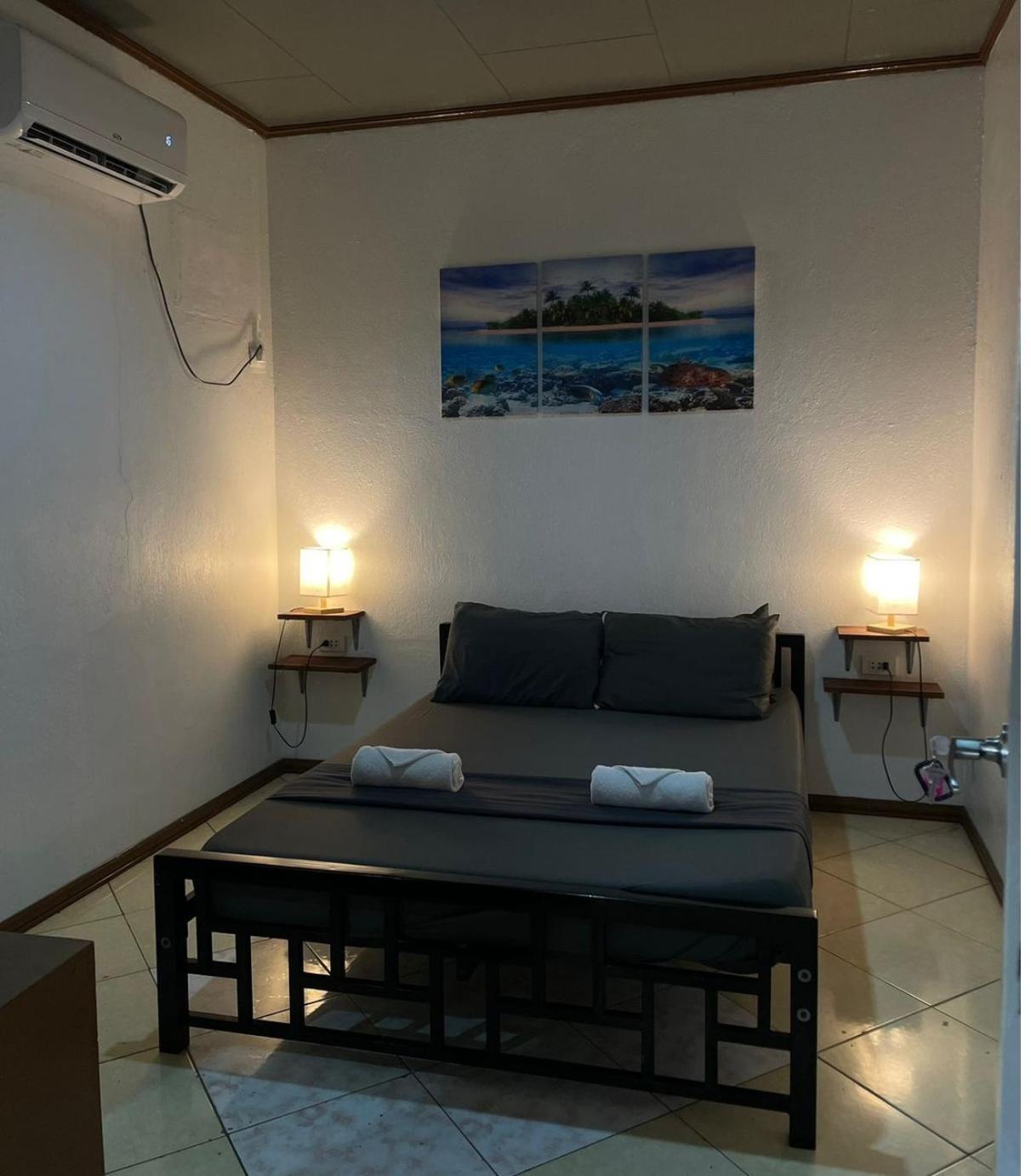 Ohlala Hostel *