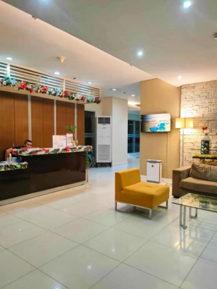 One Bedroom-avida Tower By Villahermia Staycation Apartment Cebu