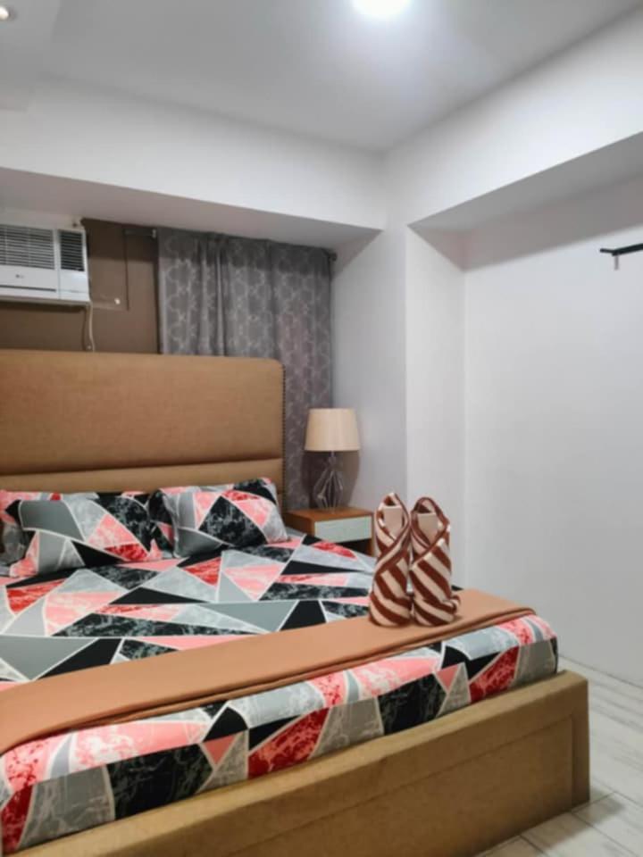 Apartment One Bedroom-avida Tower By Villahermia Staycation Cebu