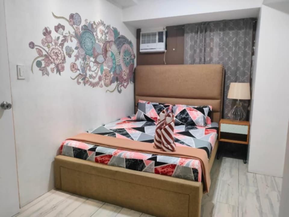 One Bedroom-avida Tower By Villahermia Staycation Apartment Cebu