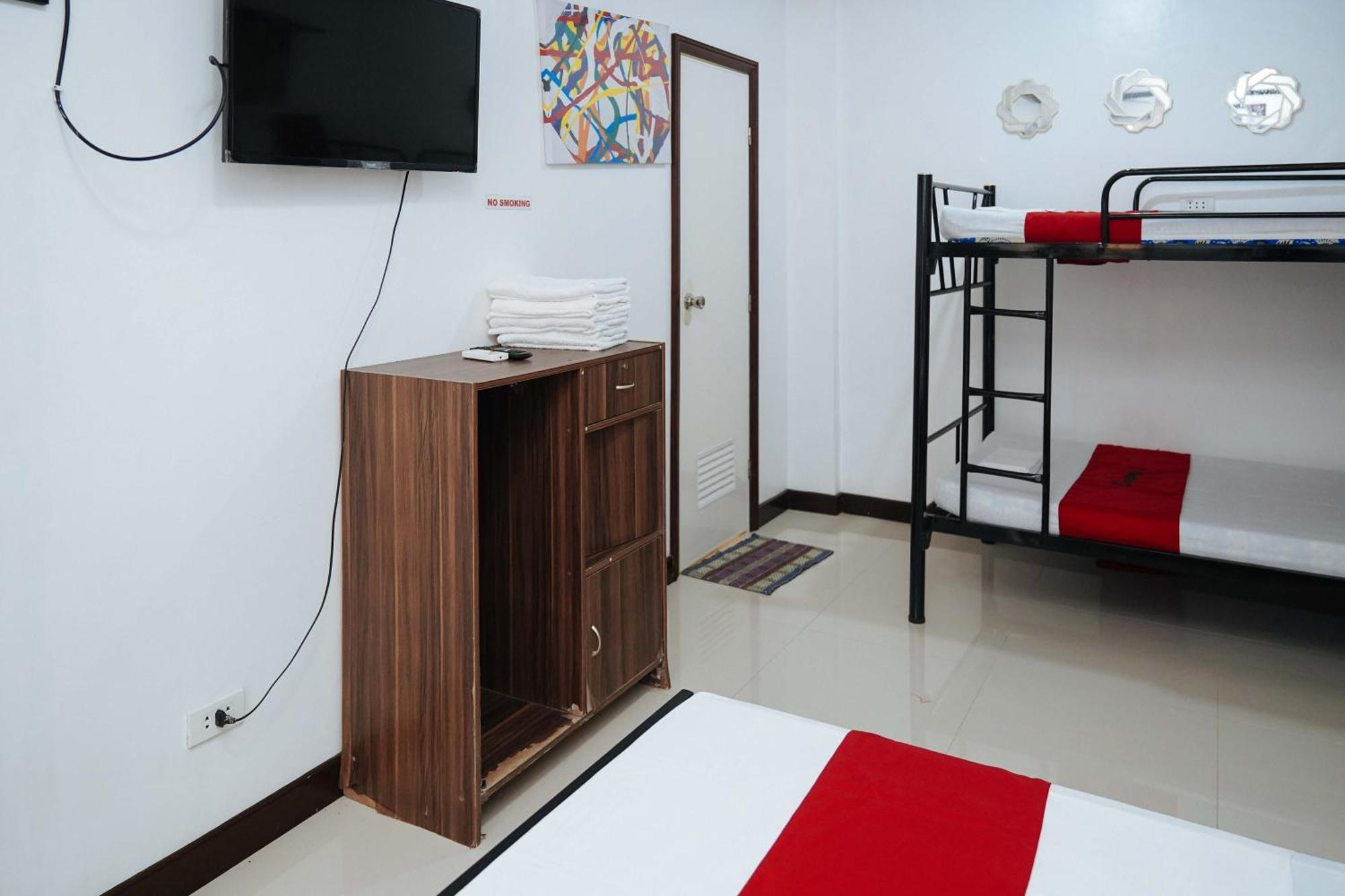 Guest house Reddoorz At Billy's Oslob