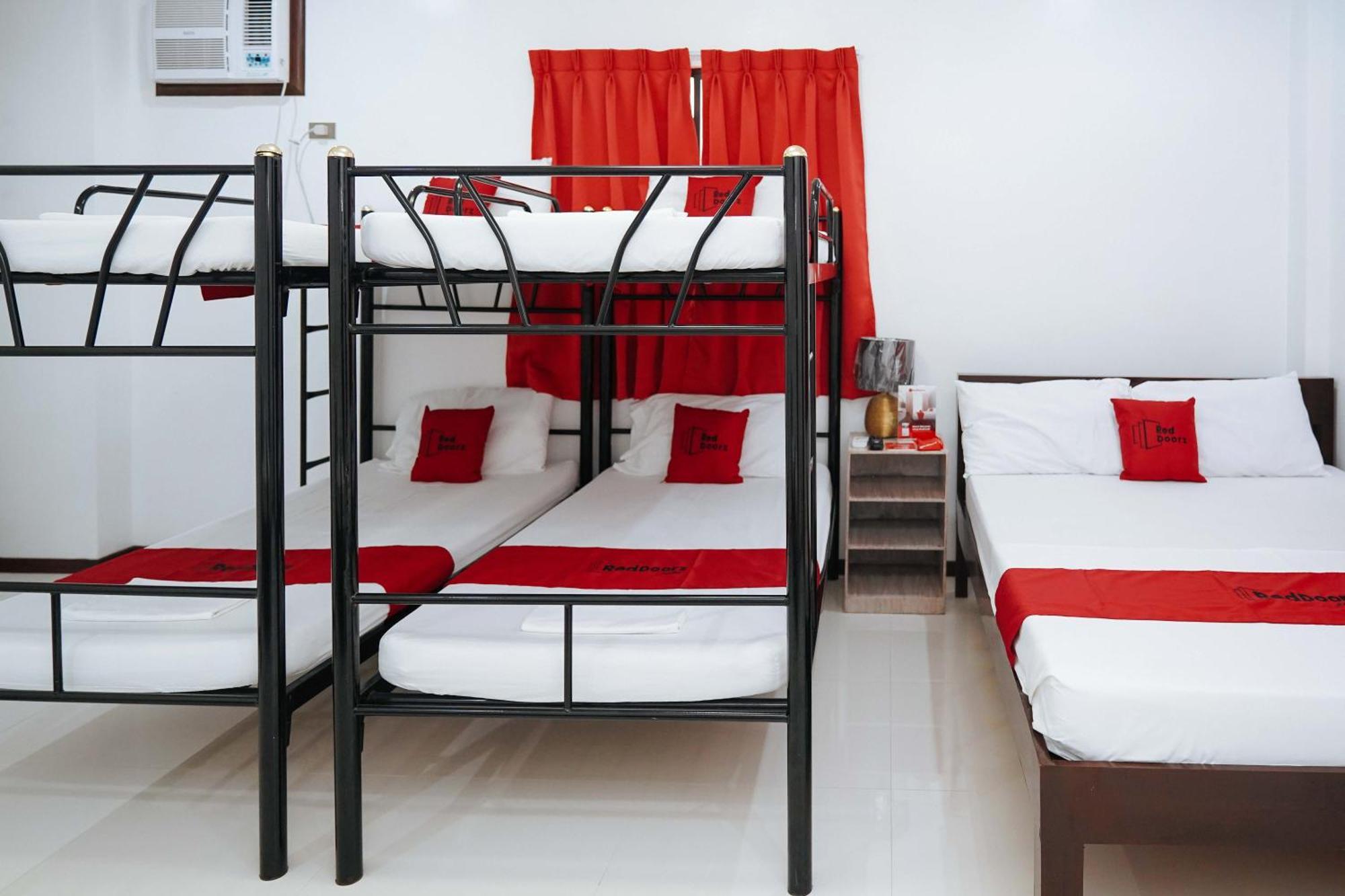 Guest house Reddoorz At Billy's Oslob