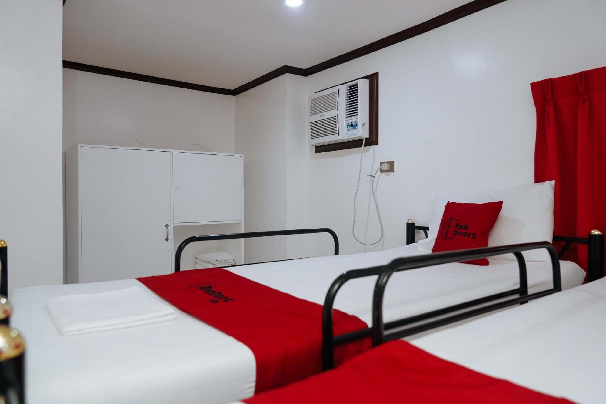 Reddoorz At Billy's Guest house Oslob