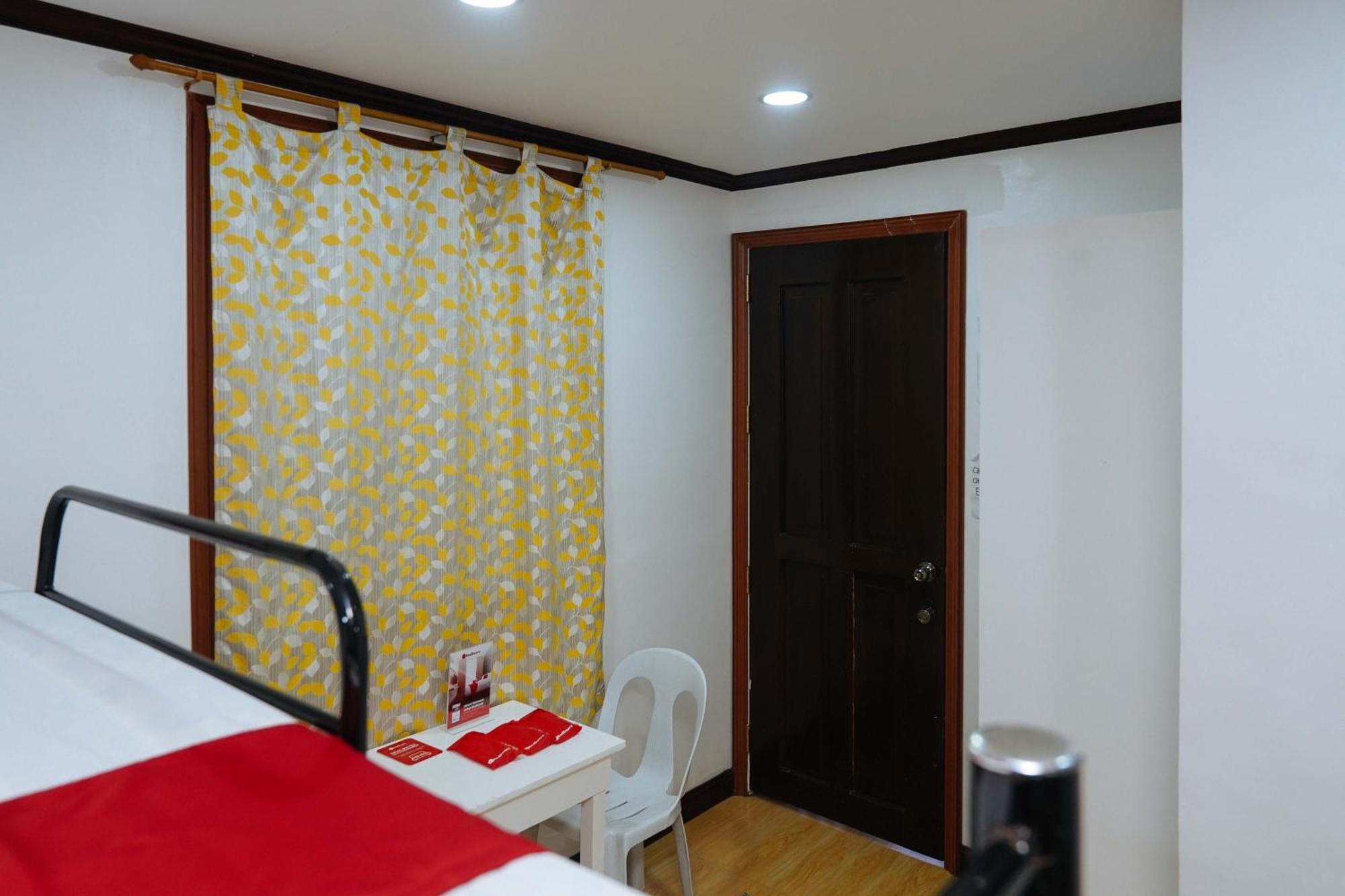 Reddoorz At Billy's Guest house *