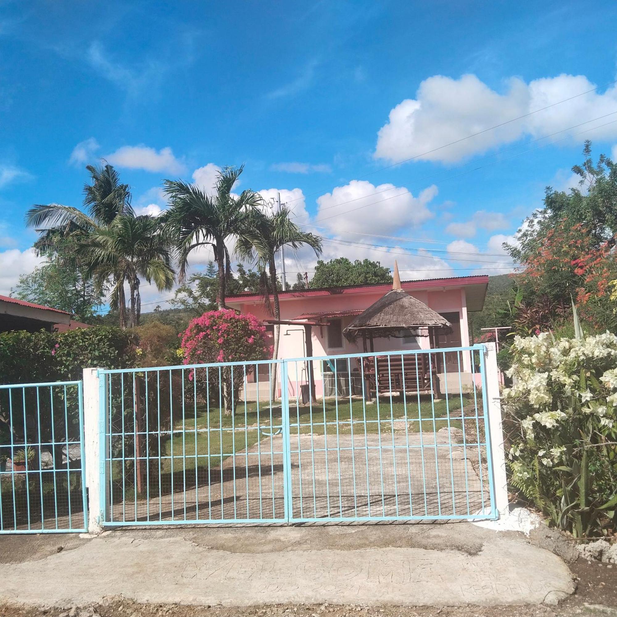 Bahay bakasyunan Michelle's Alcoy