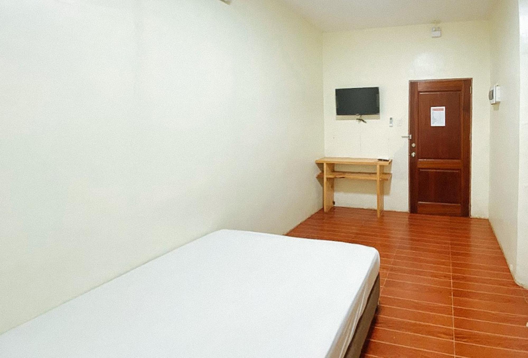 Reddoorz @ 4ks House Bogo Cebu Hotel