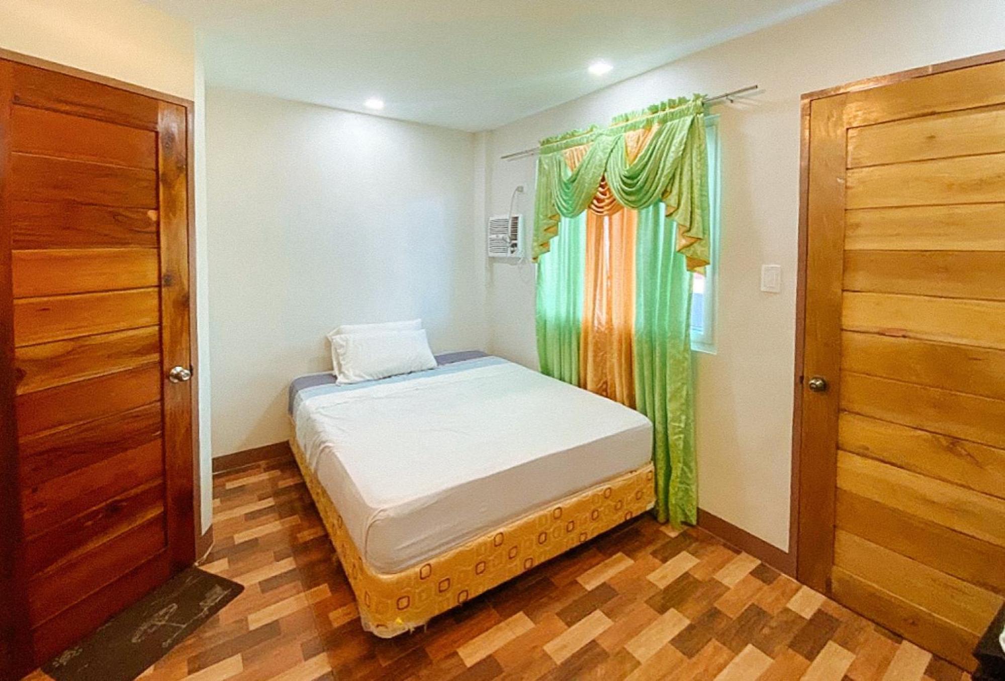 Hotel Reddoorz @ 4ks House Bogo Cebu *