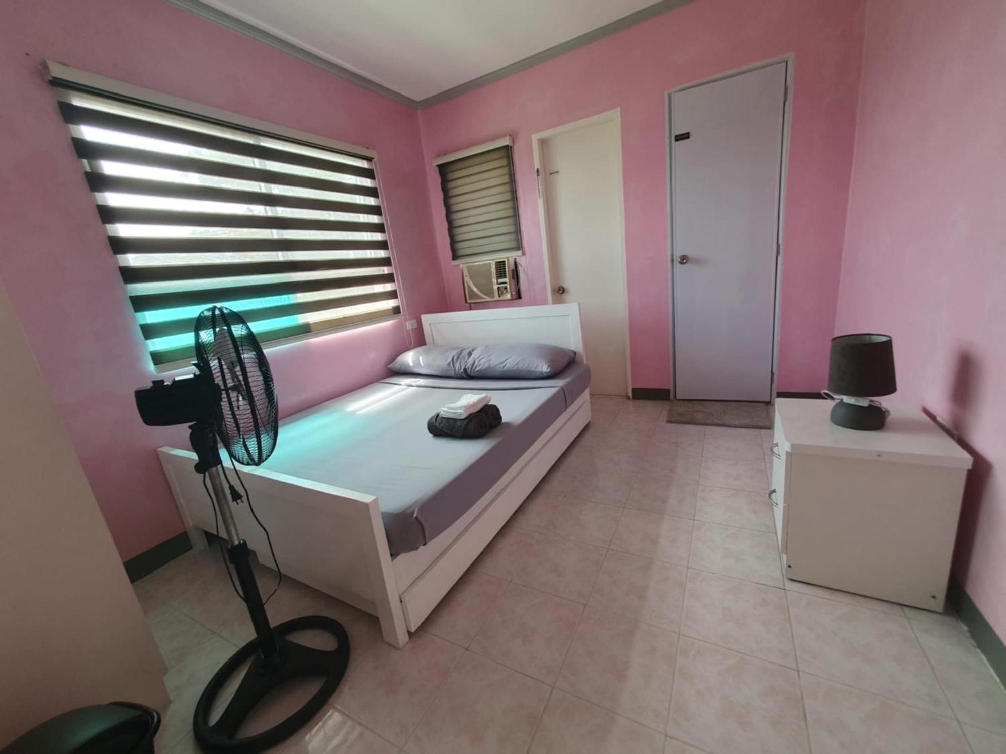 Simala House Beachfront 4br Retreat By The Sea Apartment *